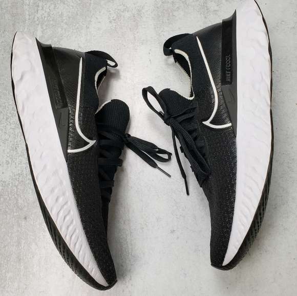 Nike React Infinity Run Flyknit Sneakers Black White SZ 10.5 - Picture 2 of 8